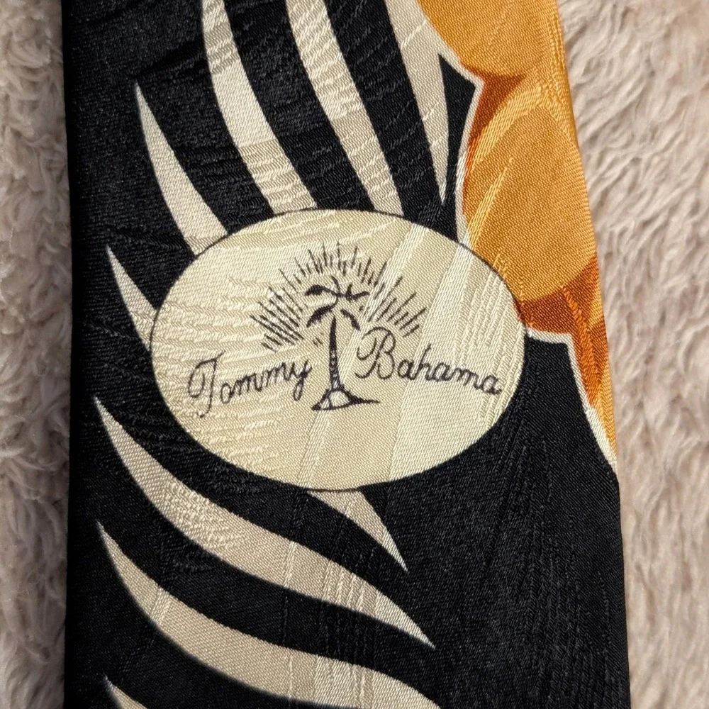 Tommy Bahama Necktie Silk Hibiscus Floral Tropical Black Orange Cream OSFA